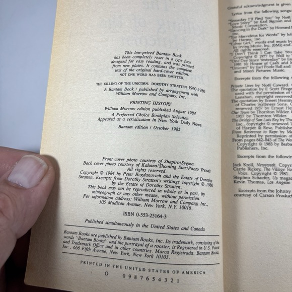 The Killing of the Unicorn - Peter Bogdanovich (1st print thus) Bantam, 1985 - Picture 7 of 7